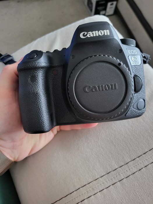 Canon 6D Mark 2 отличен
