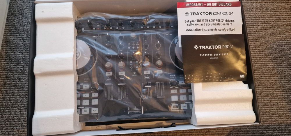 Traktor s4 pioneer makie