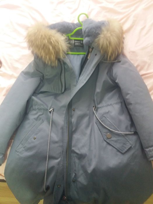 Продается парка цветом ментоловая