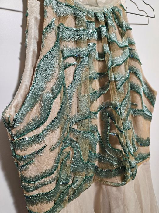 Рокля LUCY, размер М, нова, къса, бежова, тюл