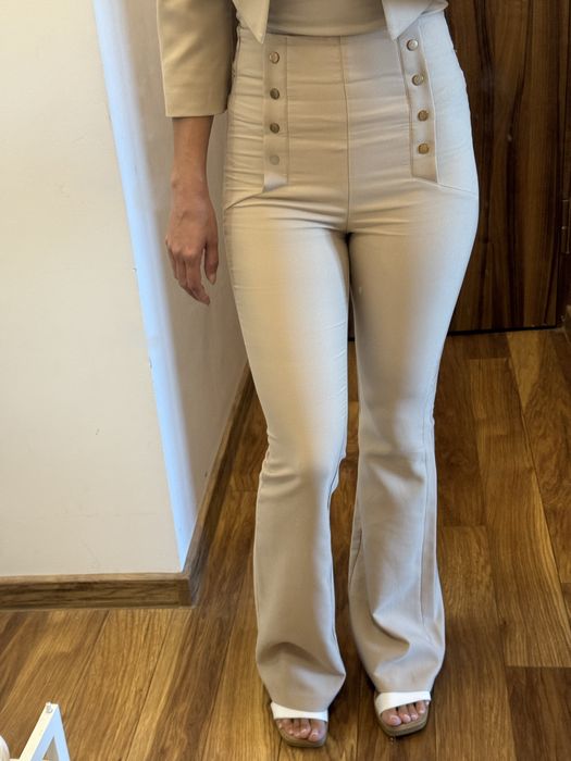 Сет панталон и късо сако Junona