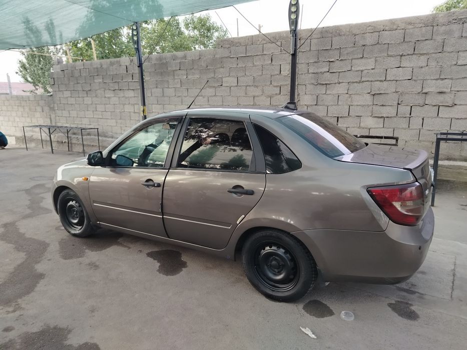 Lada granta sotiladi