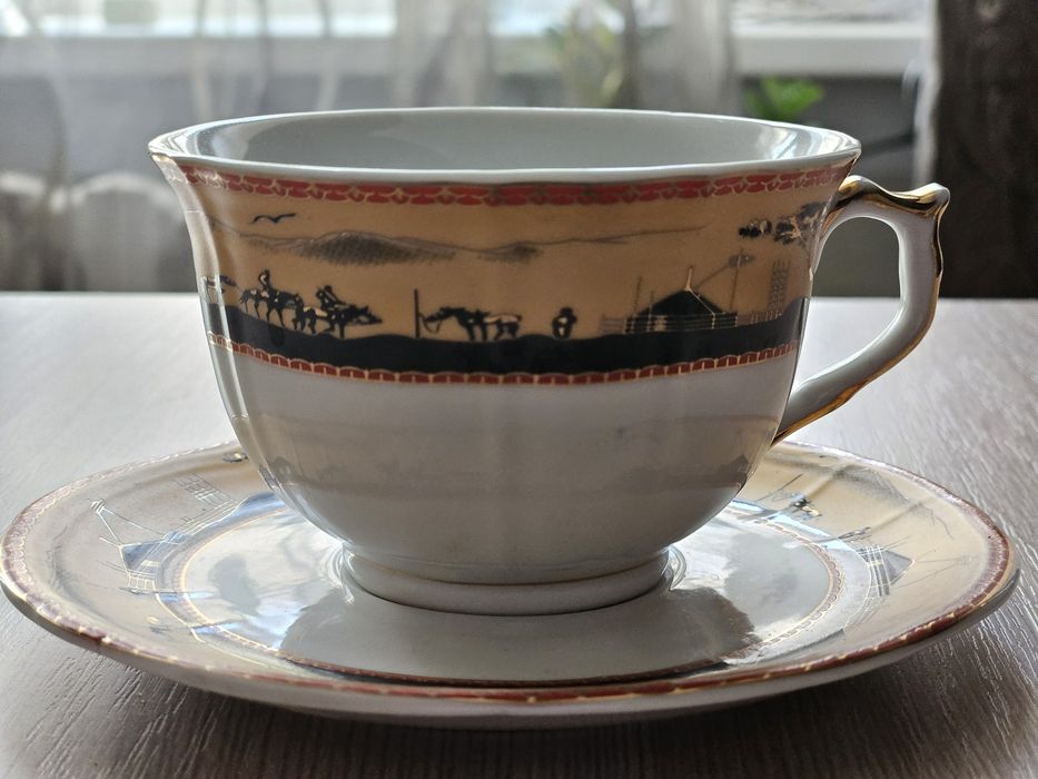 Японский фарфор с позолоченными лошадьми