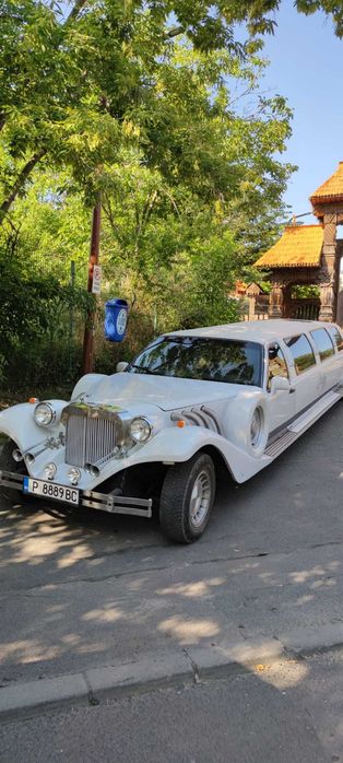 Limuzina de epoca Excalibur de inchiriat / inchiriere limuzine nunta