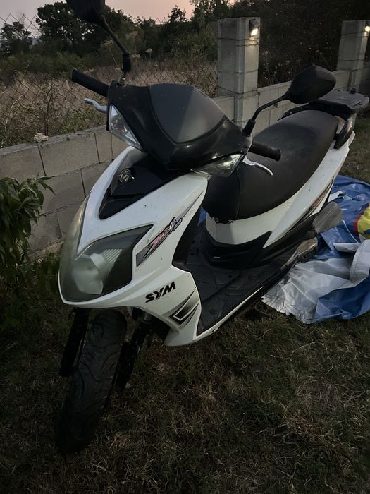 Скутерче SYM 50кубика цял за части