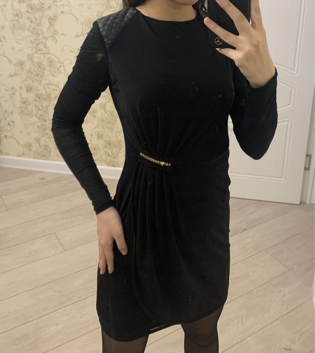 Кофта на одно плечо