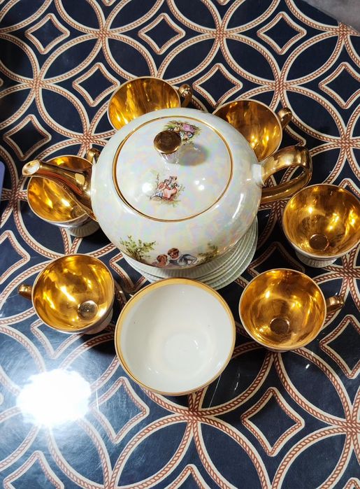 Продается сервиз Мадонна на 6 персон