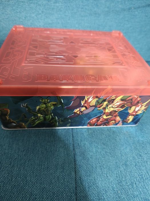 Cutie cu 19 Bakugani