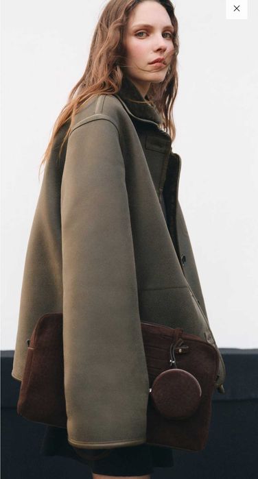 Велурена кафява чанта Mango