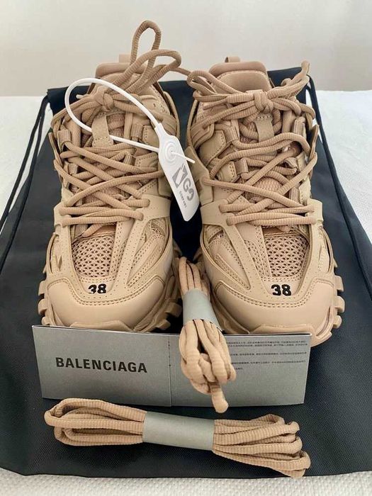 Balenciaga Track Бежов