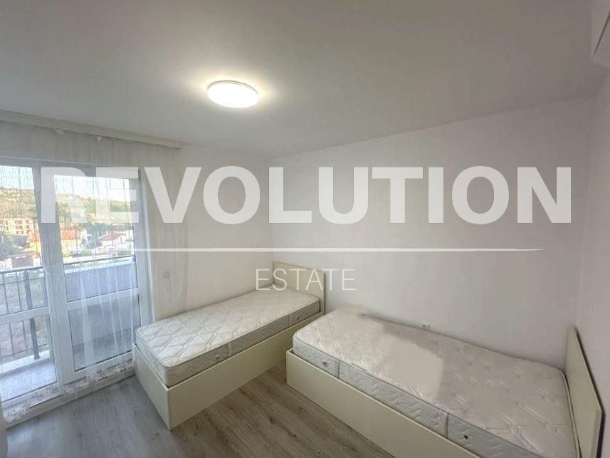 Дава се под наем Двустаен апартамент в Варна, Възраждане 4 - 56 кв.м за 450 € - Снимка #2