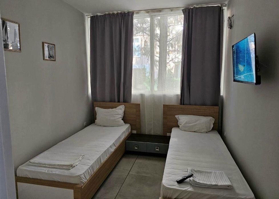 Дава се под наем Тристаен апартамент в Варна, Център - 90 кв.м за 850 € - Снимка #6