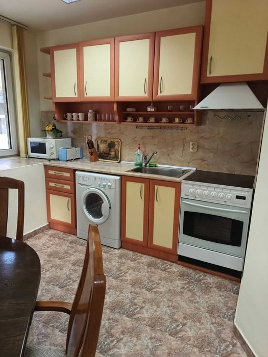 Дава се под наем Двустаен апартамент в Пловдив, Център - 50 кв.м за 380 € - Снимка #4