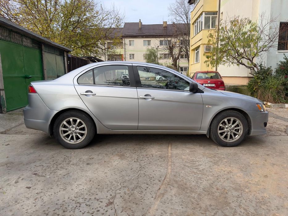 Vand Mitsubishi Lancer 1.6 Benzina 2013 (unic proprietar)