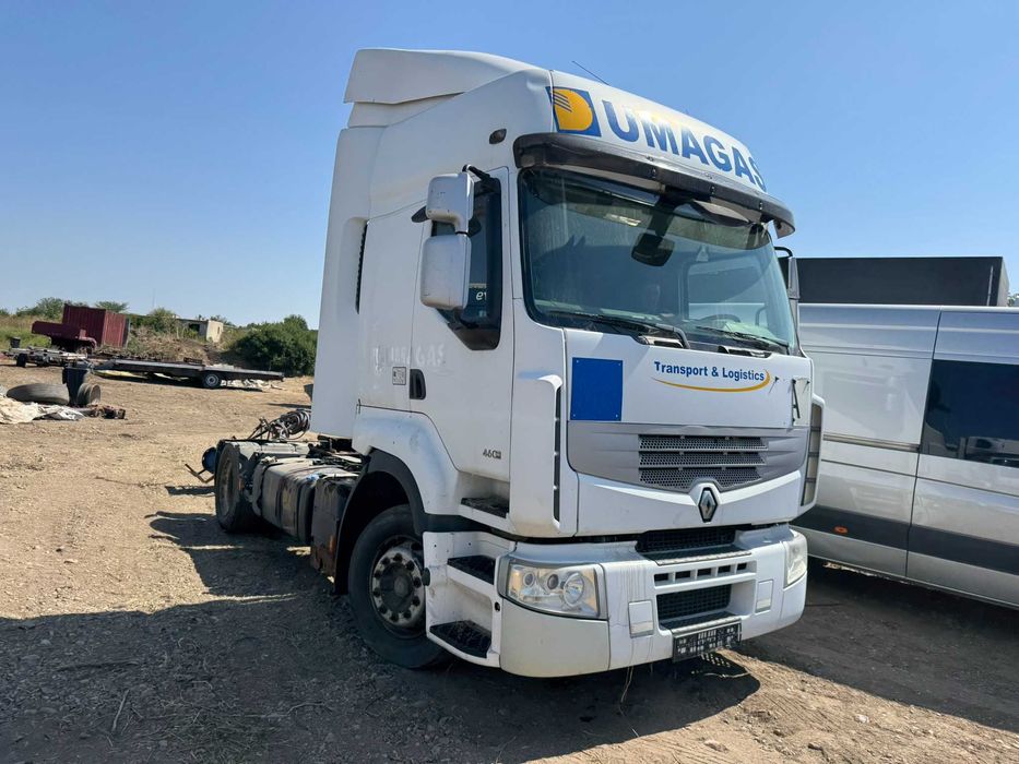Cabina Renault T Euro 6 din dezmembrari ( + capota + bara + scaune etc ) DEZMEMBREZ PIESE