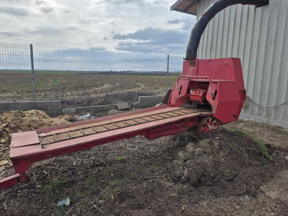 Tocator paie si crengi