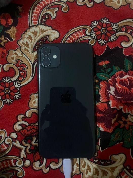 айфон 11 64гб срочно
