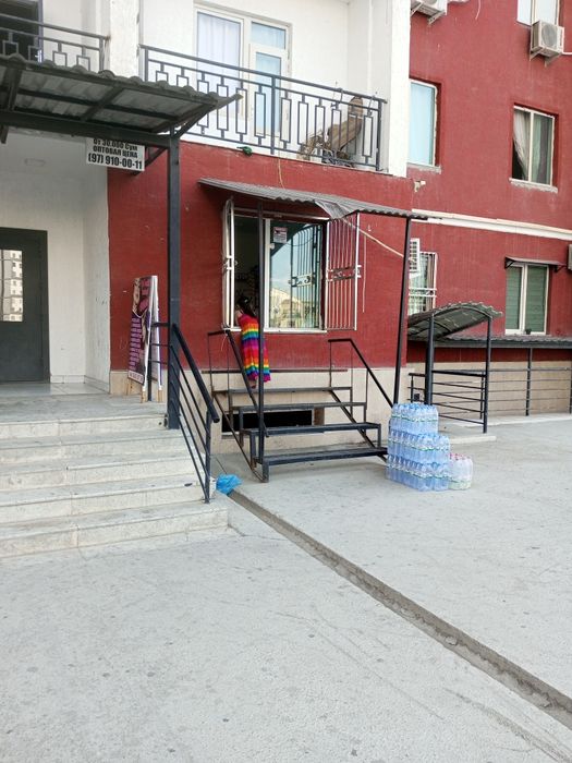 Kvartira sotiladi 2 xona Bir hona Magazin ikkinchi hona salon bulgan