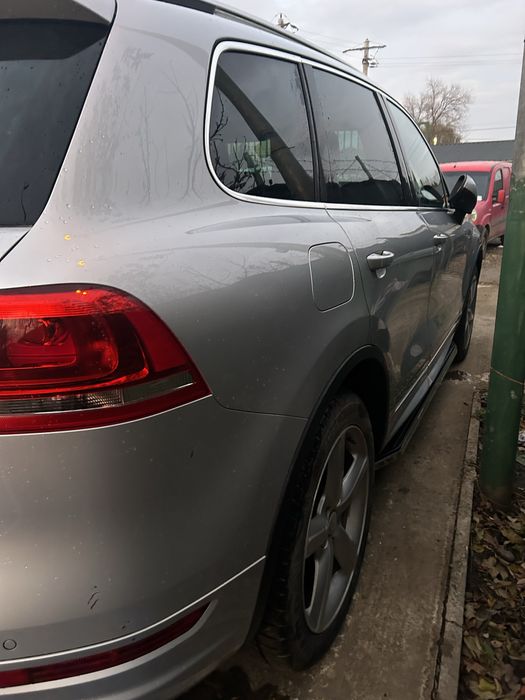 Ușă stânga față Volkswagen Touardg 7P 2012