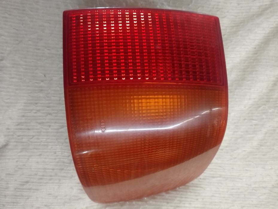 Поворотник Ауди С4 В4 задний правый