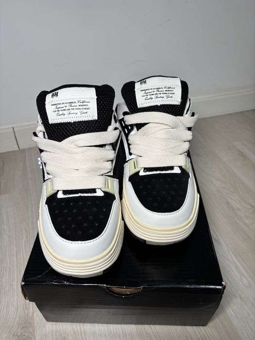 Amiri  noi cu eticheta