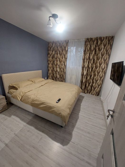 Apartament cu 3 camere,250 de lei,regim hotelier