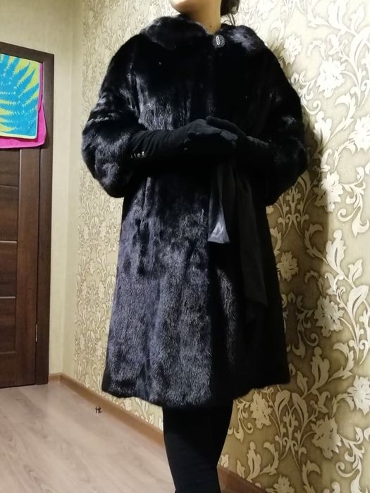 Продам норковую шубу