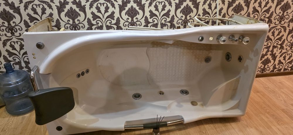 Отдам джакузи б/у