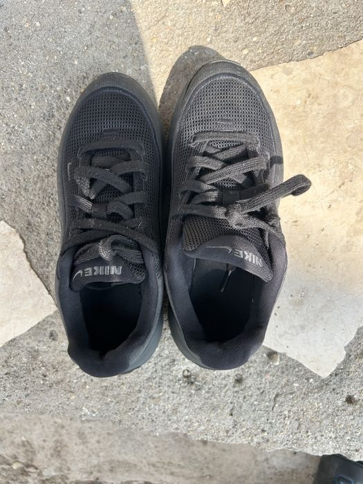 Продавам използвани  маратонки nike phaylon 36 номер в доста добро състояние носени са 4 5 пъти