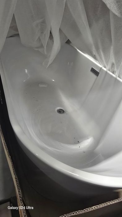 Vând cada 168,5x75cm