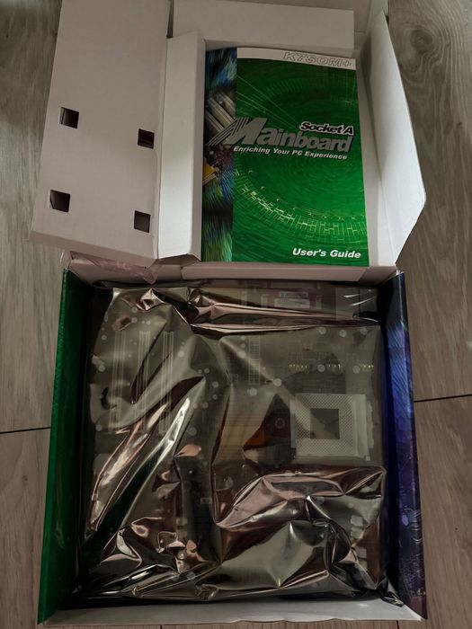 Placa de baza  ECS K7SOM+ Socket A Athlon XP DDR Retro Colectie Sigilata