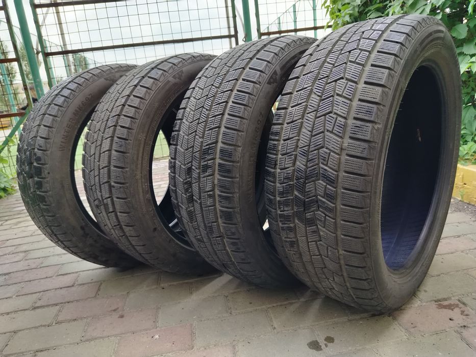Продам срочно Шины всесезонки