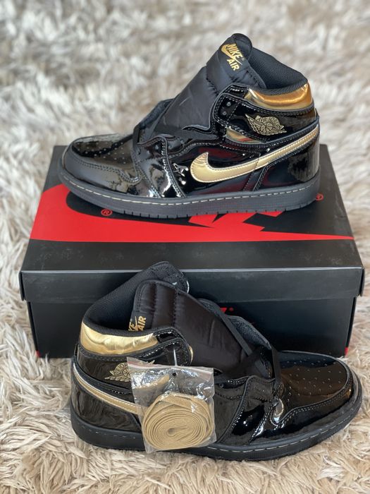 Jordan 1 Retro High Black Metallic Gold Dark Nike Full Box Verificare