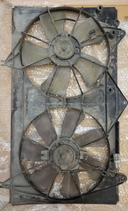 Диффузор радиатора(оригинал Denso)Тойота Камри 35 объём 2,4,европеец