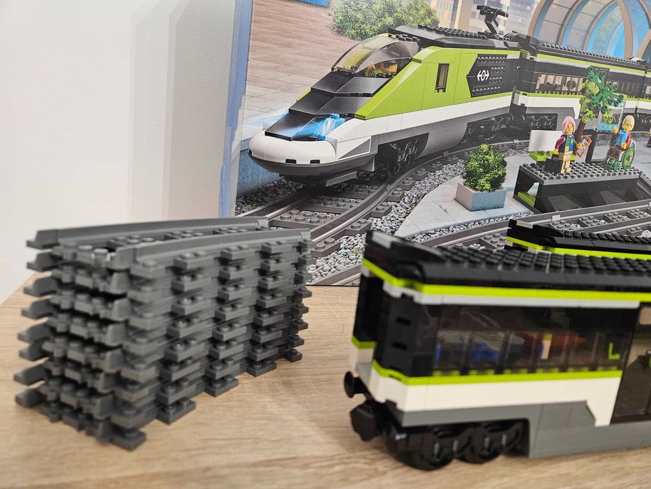 LEGO City Tren expres de pasageri 60337