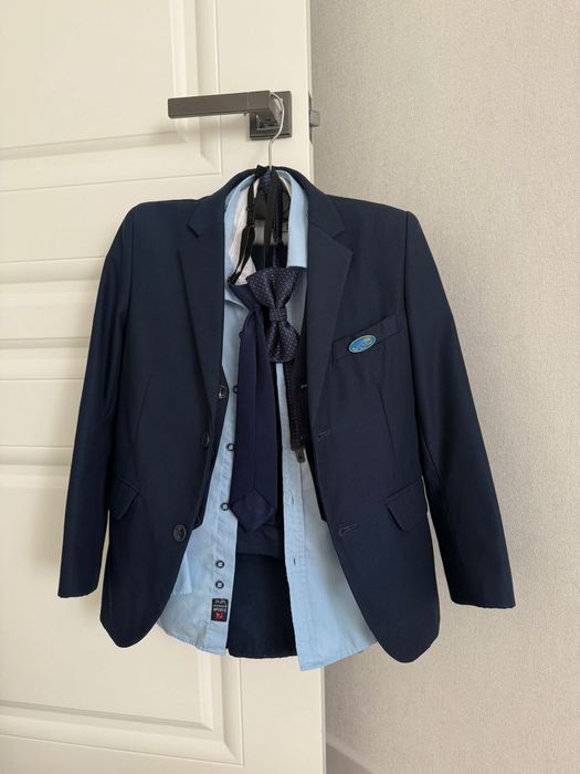 Школьный форма в отличном состоянии