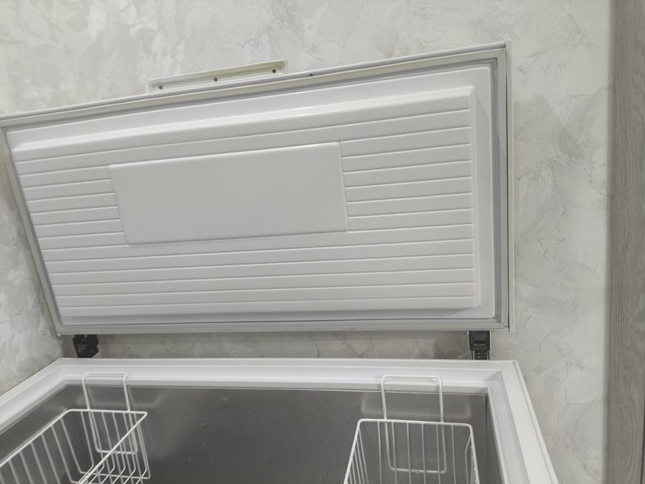 Продам б/у морозильную камеру