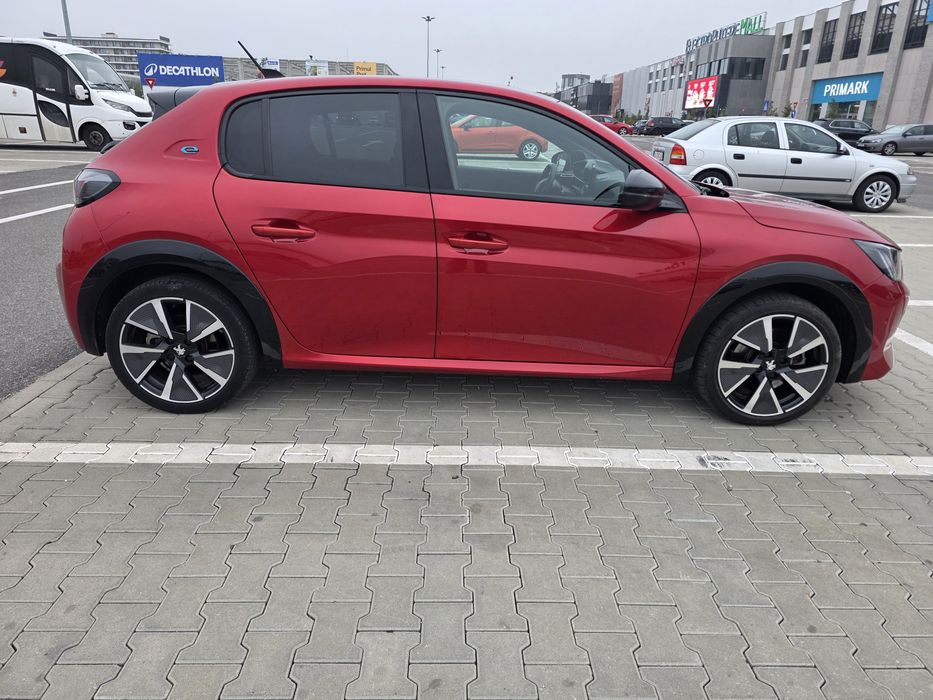 Peugot 208 e GT  2022 masina ful electric