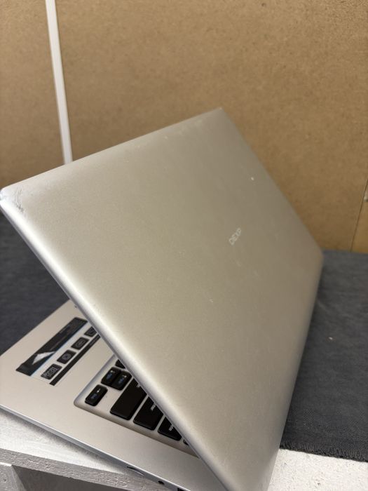 Продам ноутбук Dexp intel UND