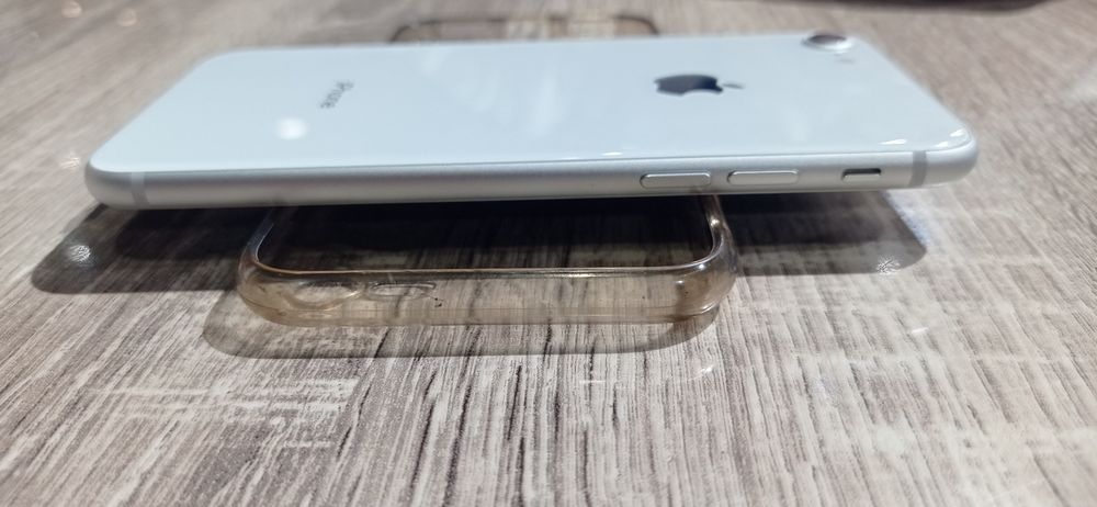 Iphone 8 64gb srochno sotiladi