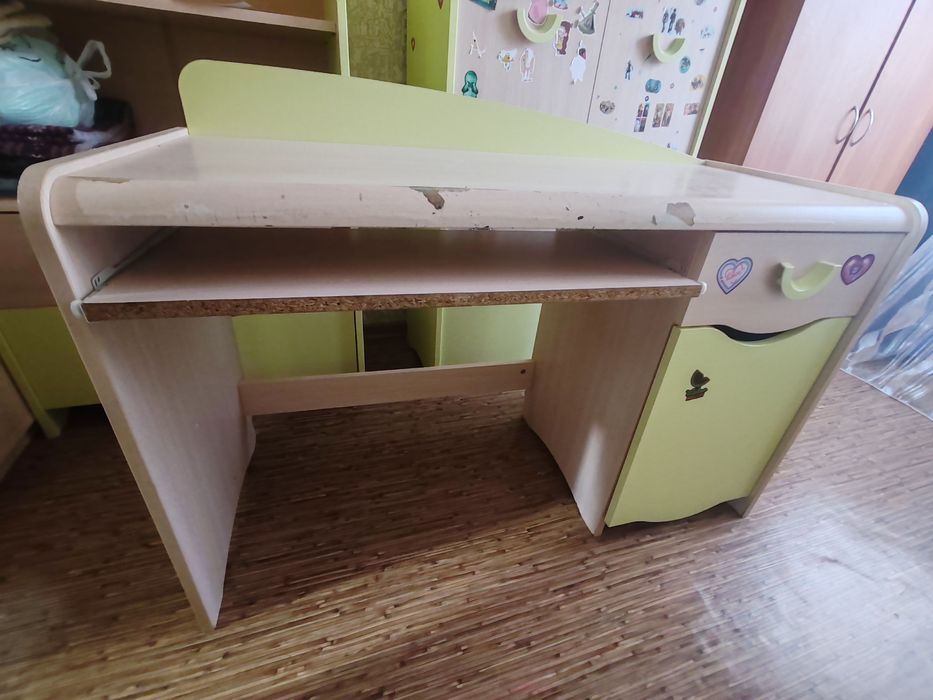 Парта для домашних занятий