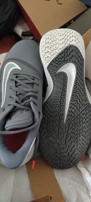Маратонки за волейбол Nike ,номер44