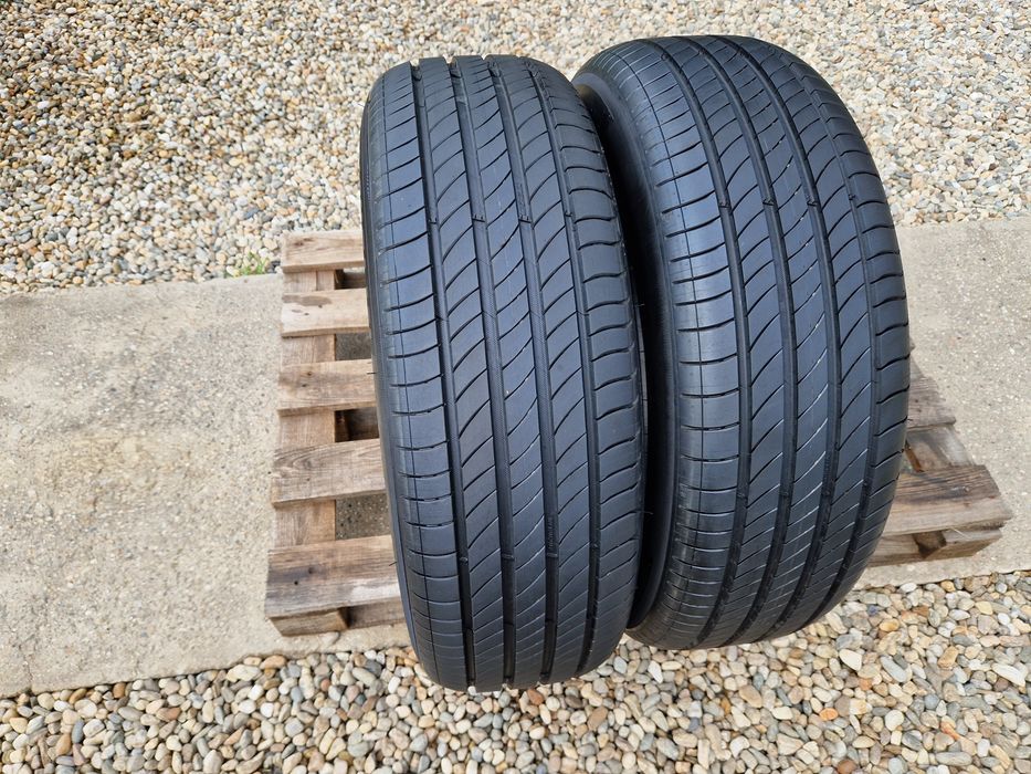 2anvelope vara 215 65 17 Michelin(profil 80% dot 2023)