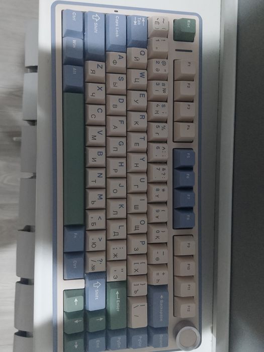 Клавиуатура аула ф75