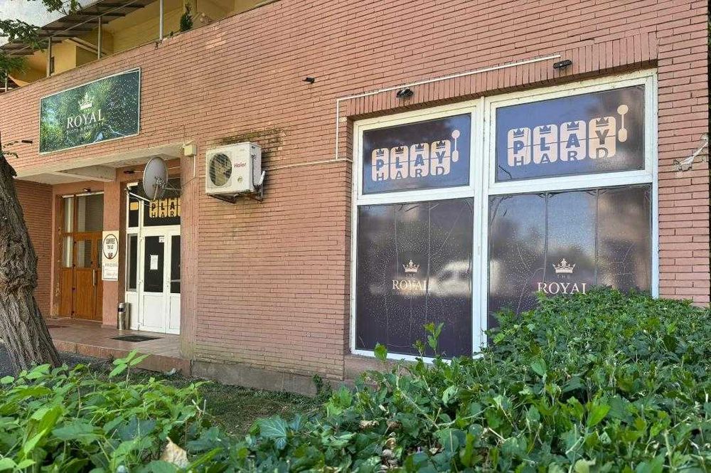 DE INCHIRIAT Spatiu comercial