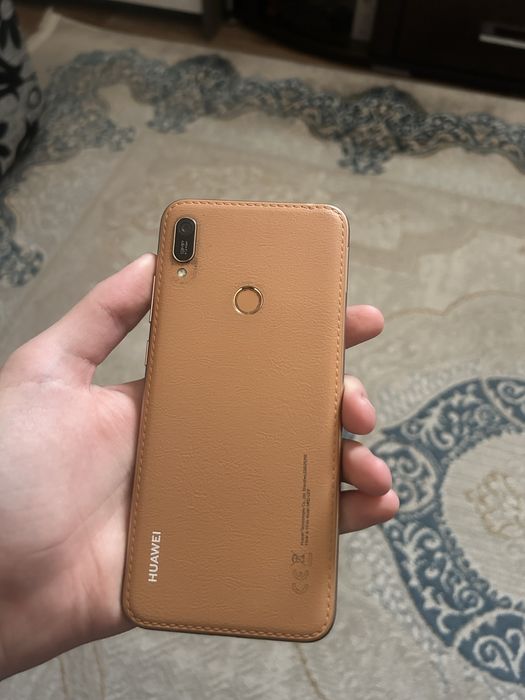 Продам телефон Huawei Y6
