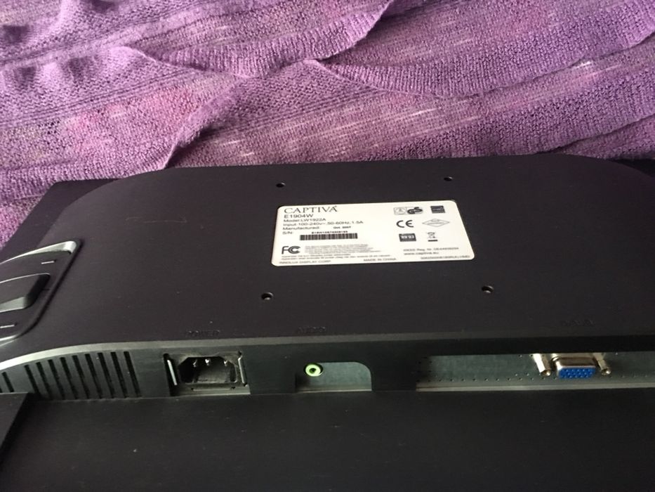 Монитор за компютър CAPTIVA