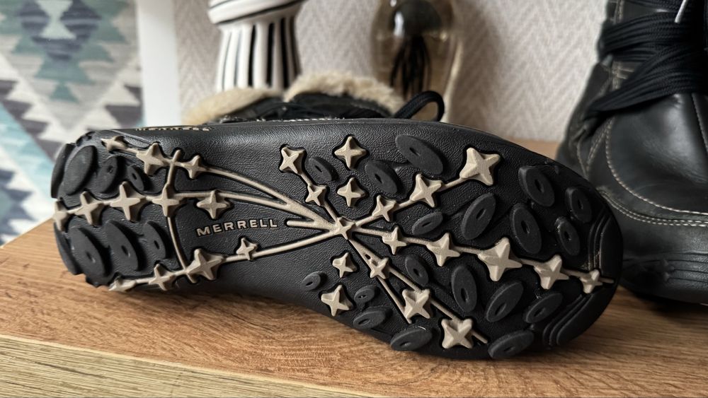 Дамски топли апрески Merrell номер 37.5