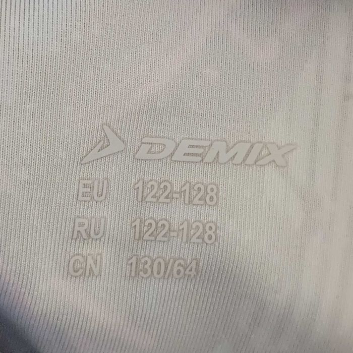 продам футболку на девочку