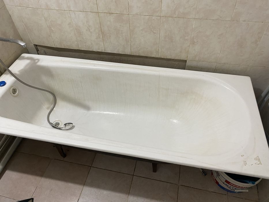 Продам б/у двери, ламинат! Самовывоз!!!